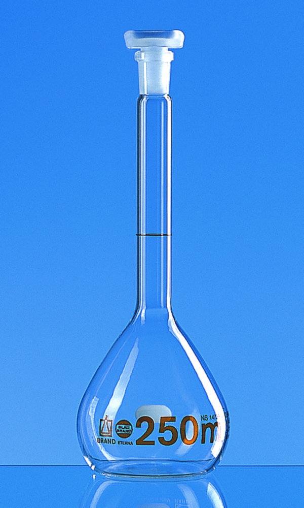 Volumetric flasks, boro 3.3, class A, amber graduations, with PP stopper