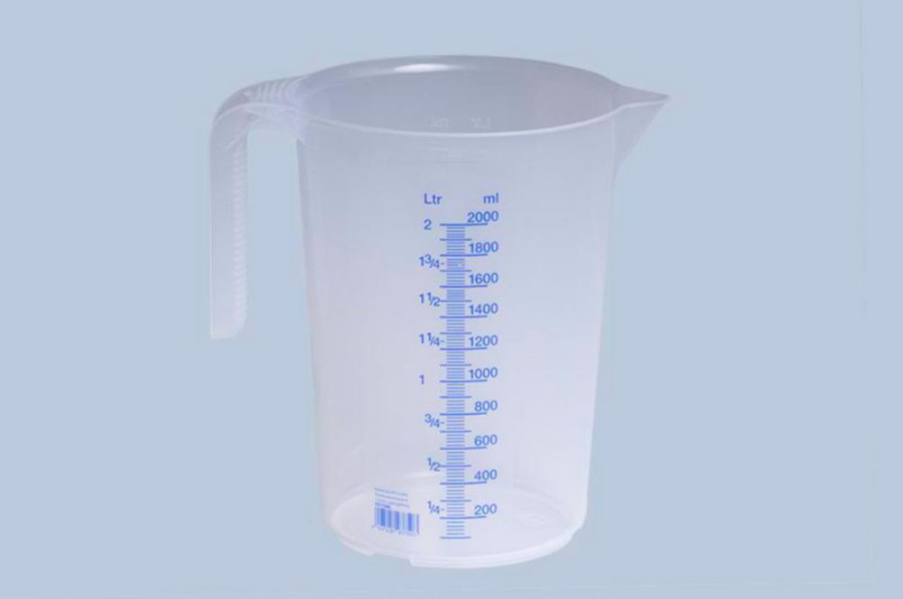 Measuring jugs, open handle, PP, with two scales