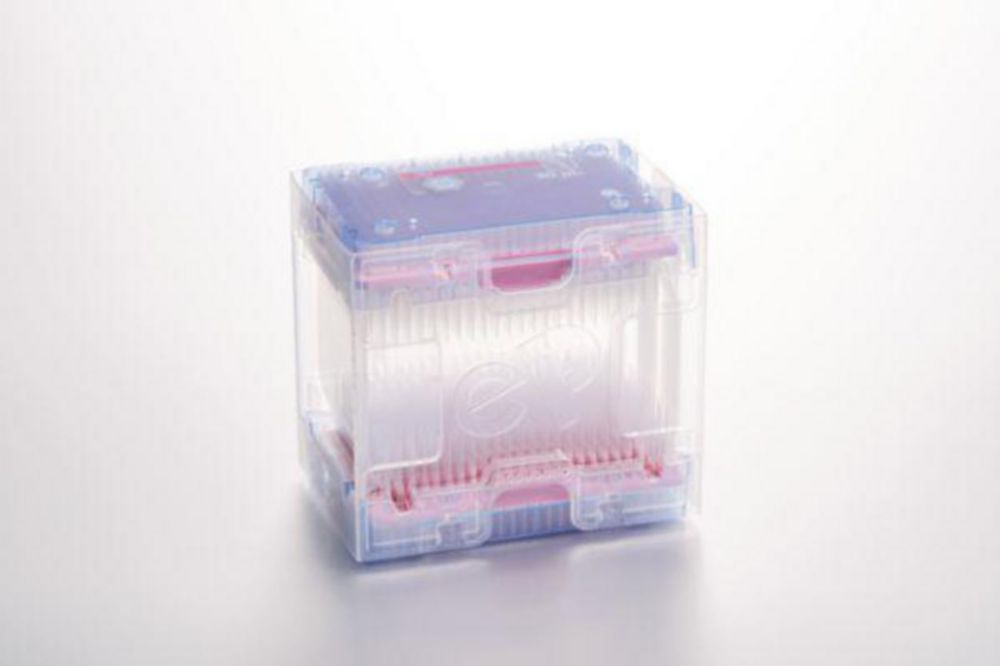 : epT.I.P.S.® 384 reloads, 0.1-20 µL 42 mm, pearl white, colourless tips, 3,840 tips (10 trays × 384 tips)