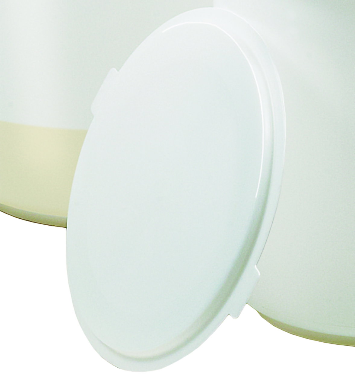 Lids for containers, rectangular, LLDPE