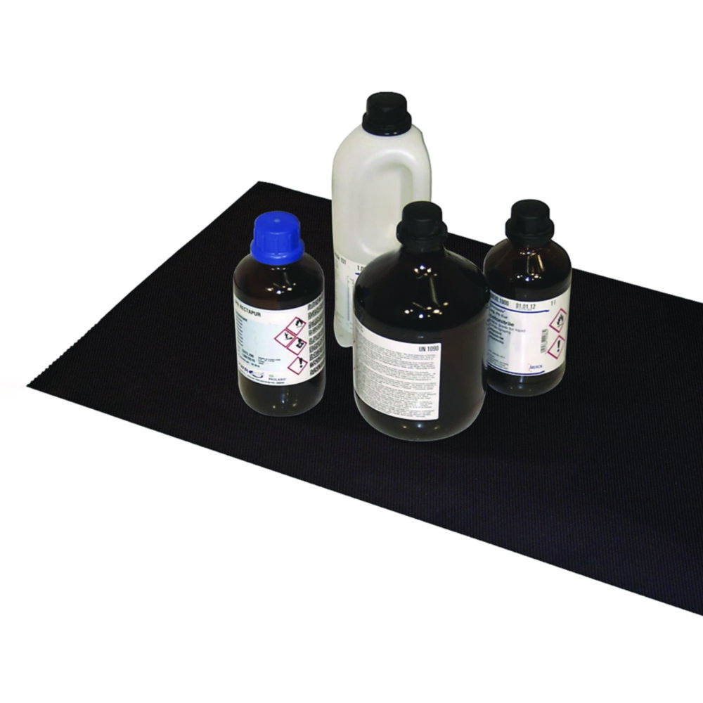 Anti-slip mat for pull-out tray