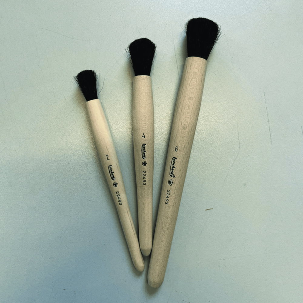 Balance brush, with wooden handle, set