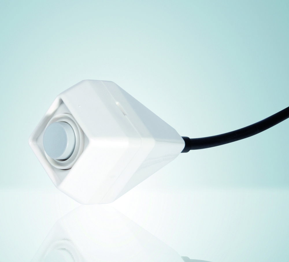 Hand switch for bottle-top dispenser opus® dispenser