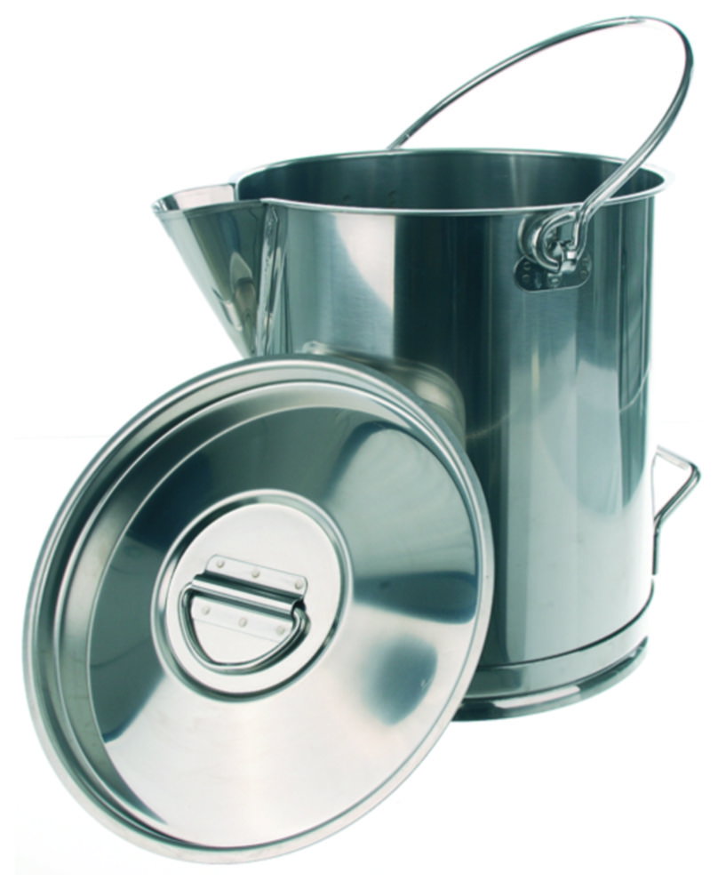 Measuring cans with spout